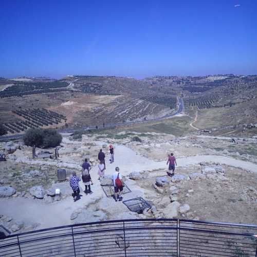 360° Street View Theatre, Палестина