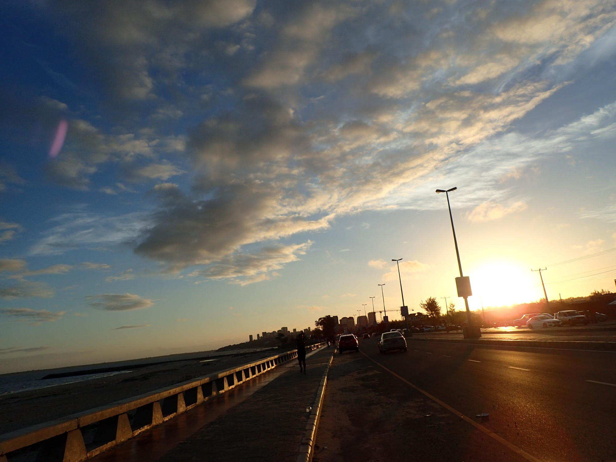 Avenida da Marginal, Mozambique