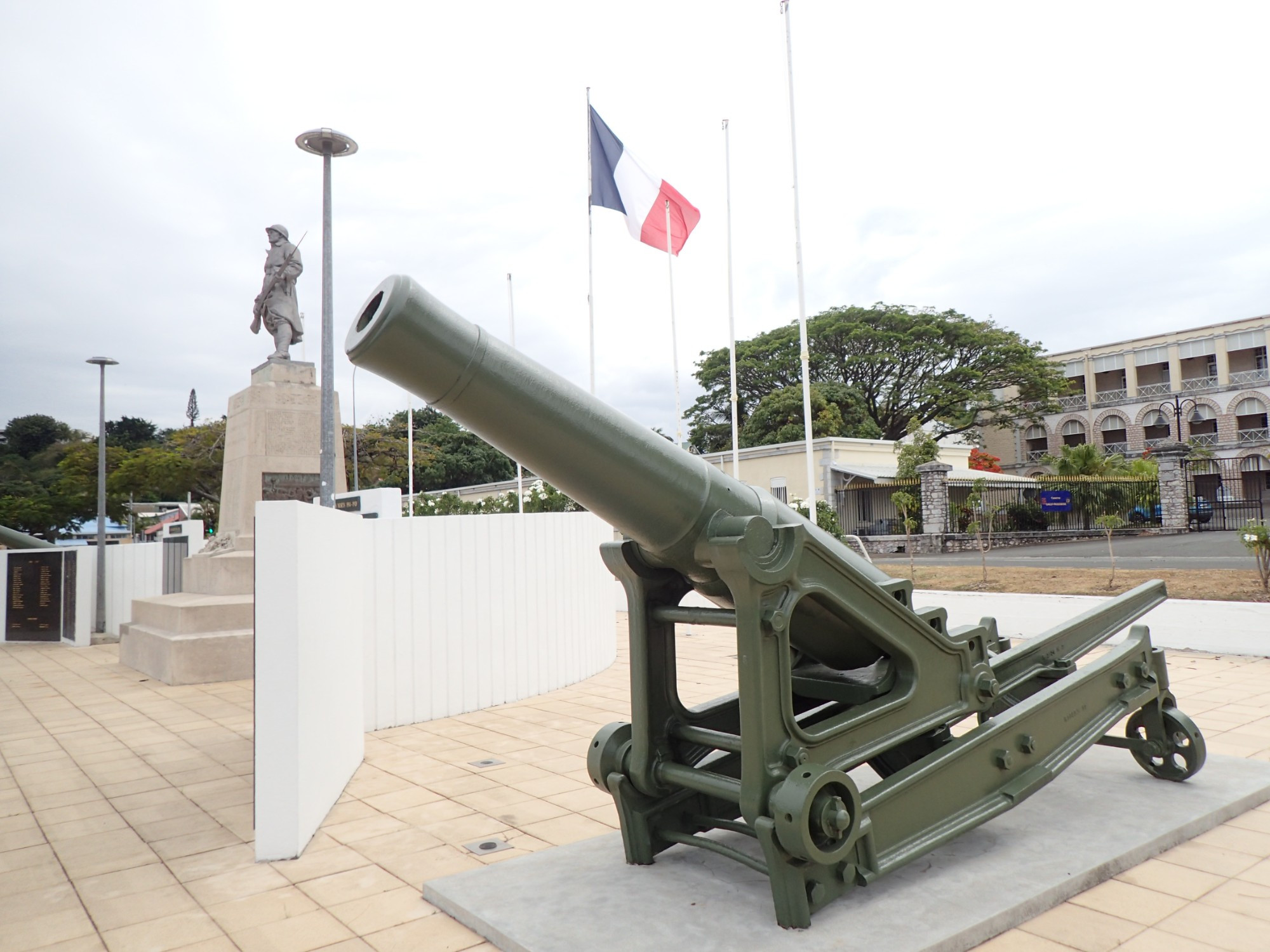 Monument to WWI & WWII Military Victims, New Caledonia