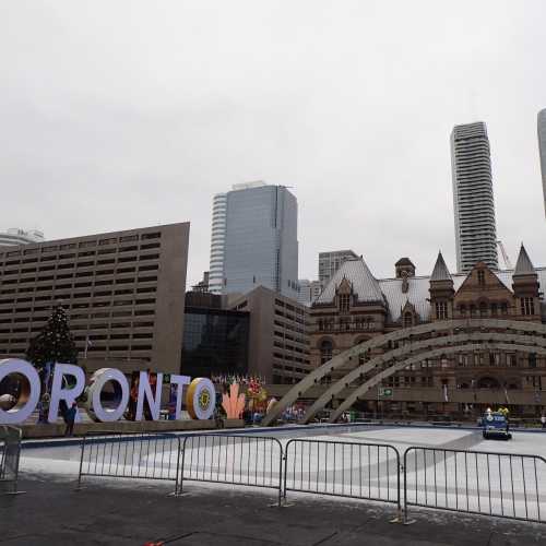 Nathan Philips Square, Canada