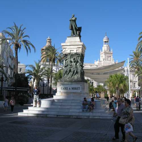Monumento a Sigismundo Moret, Spain