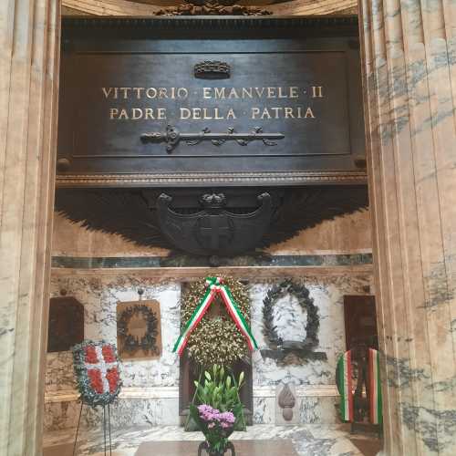 King Vittorio Emanuele II's Tomb