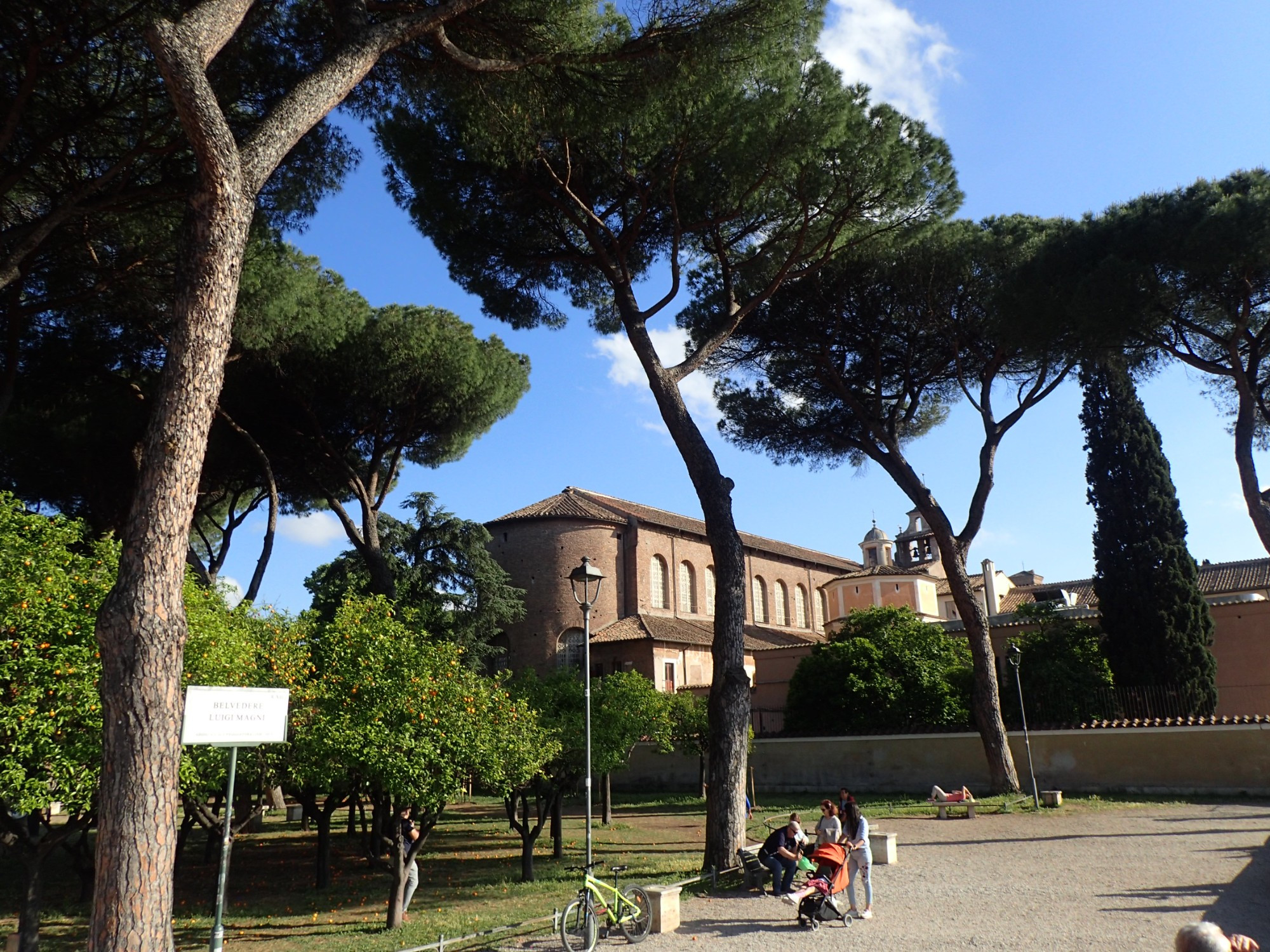 Giardino degli Aranci, Италия