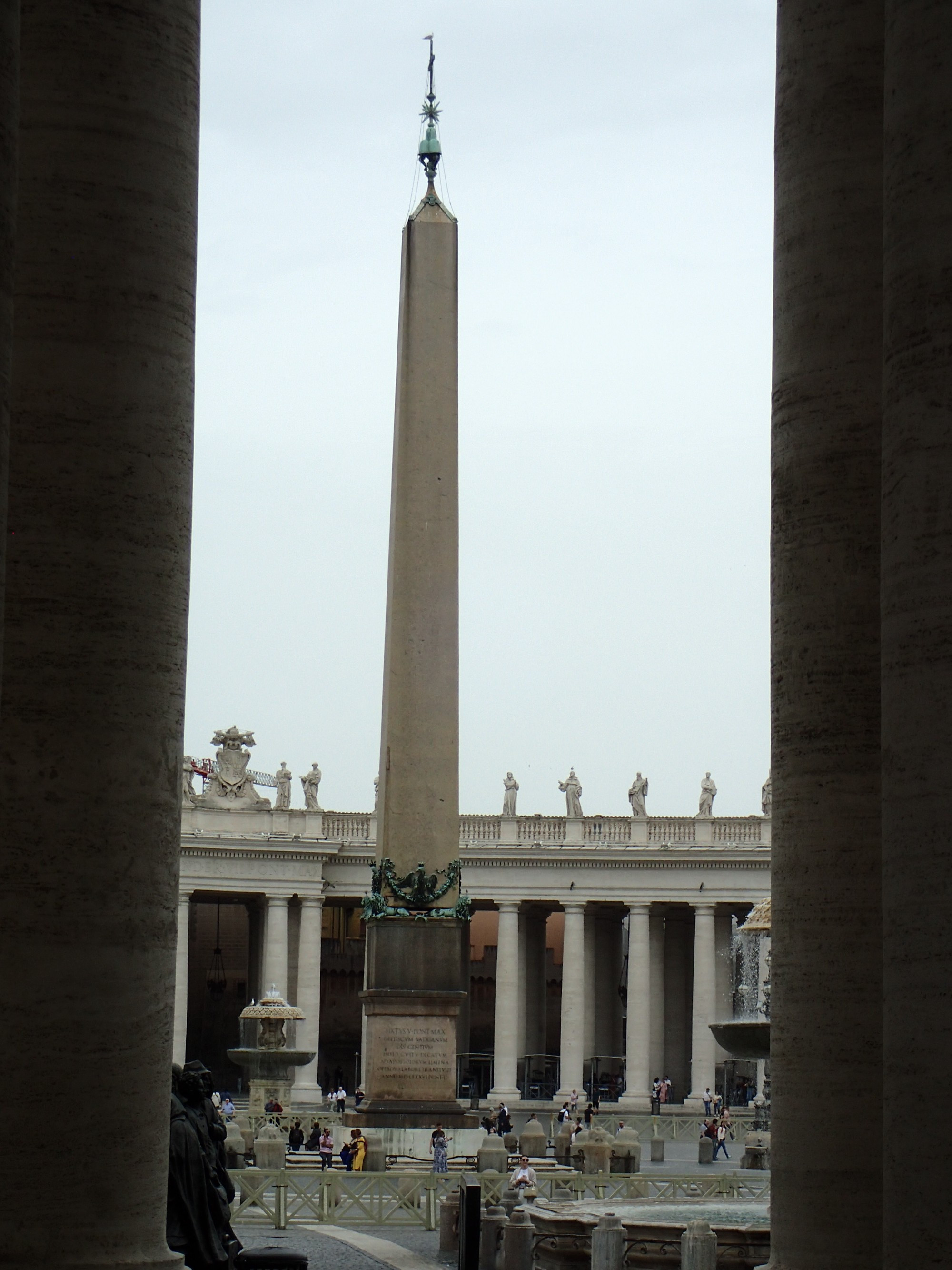 Ватиканский обелиск, Ватикан