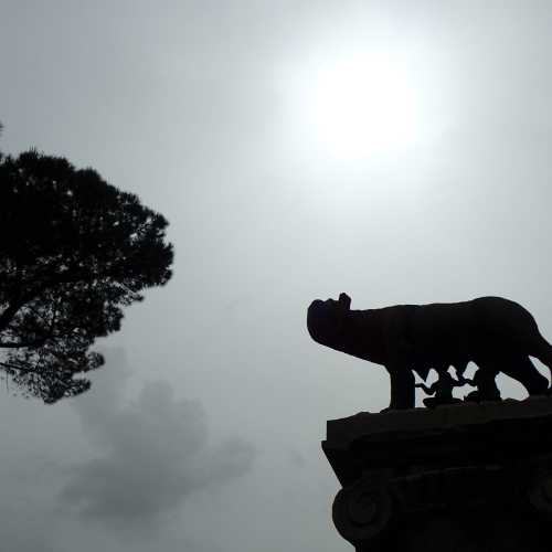 Romulus & Remus & She-Wolf - Lupa Capitolina, Italy