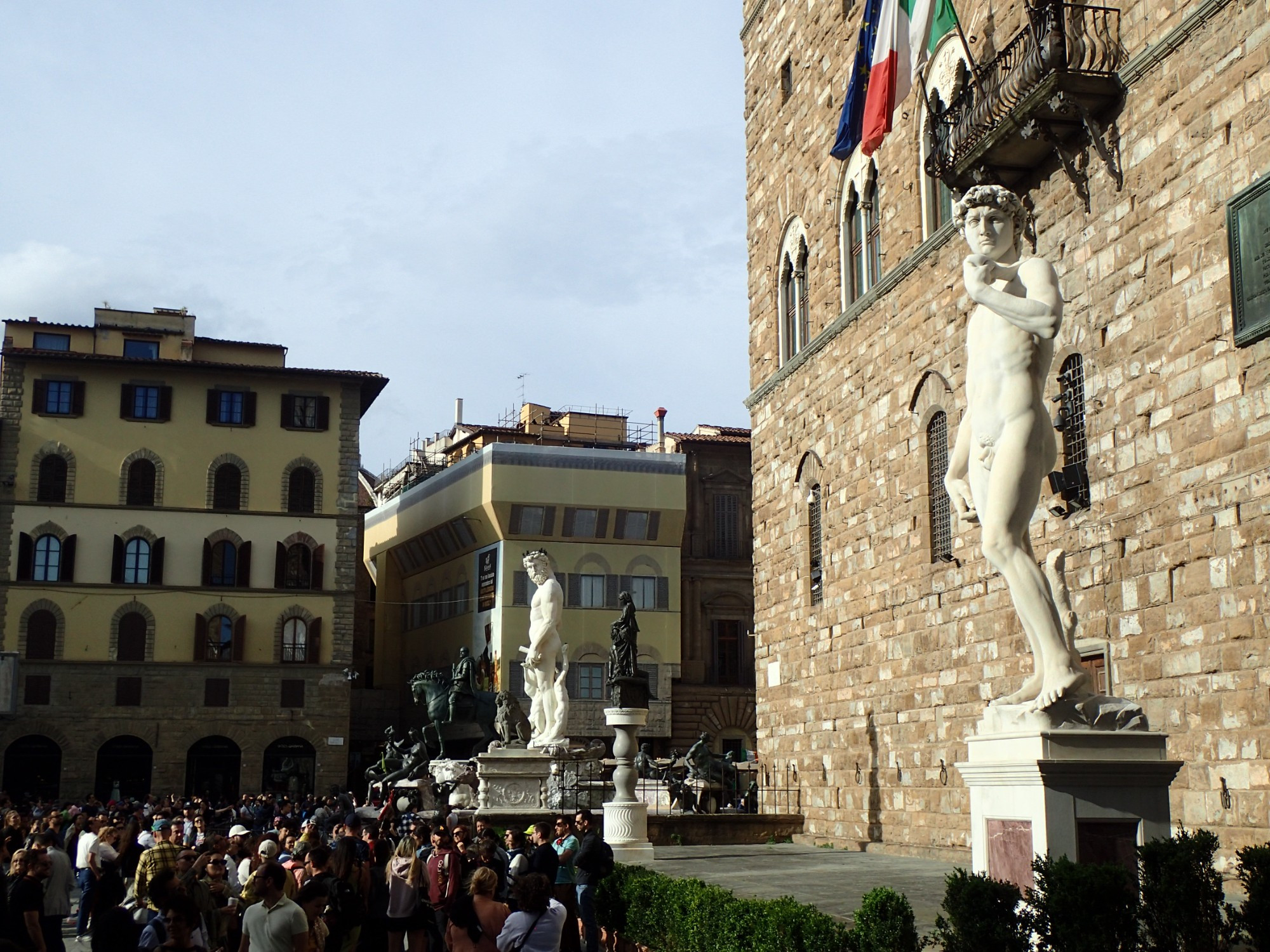 David Statue Outdoor Replica & Judith/Holoferne Statue, Italy