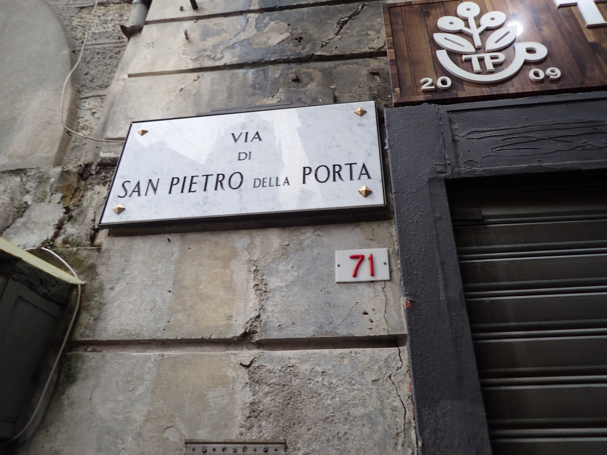 Via San Pietro della Porta, Италия