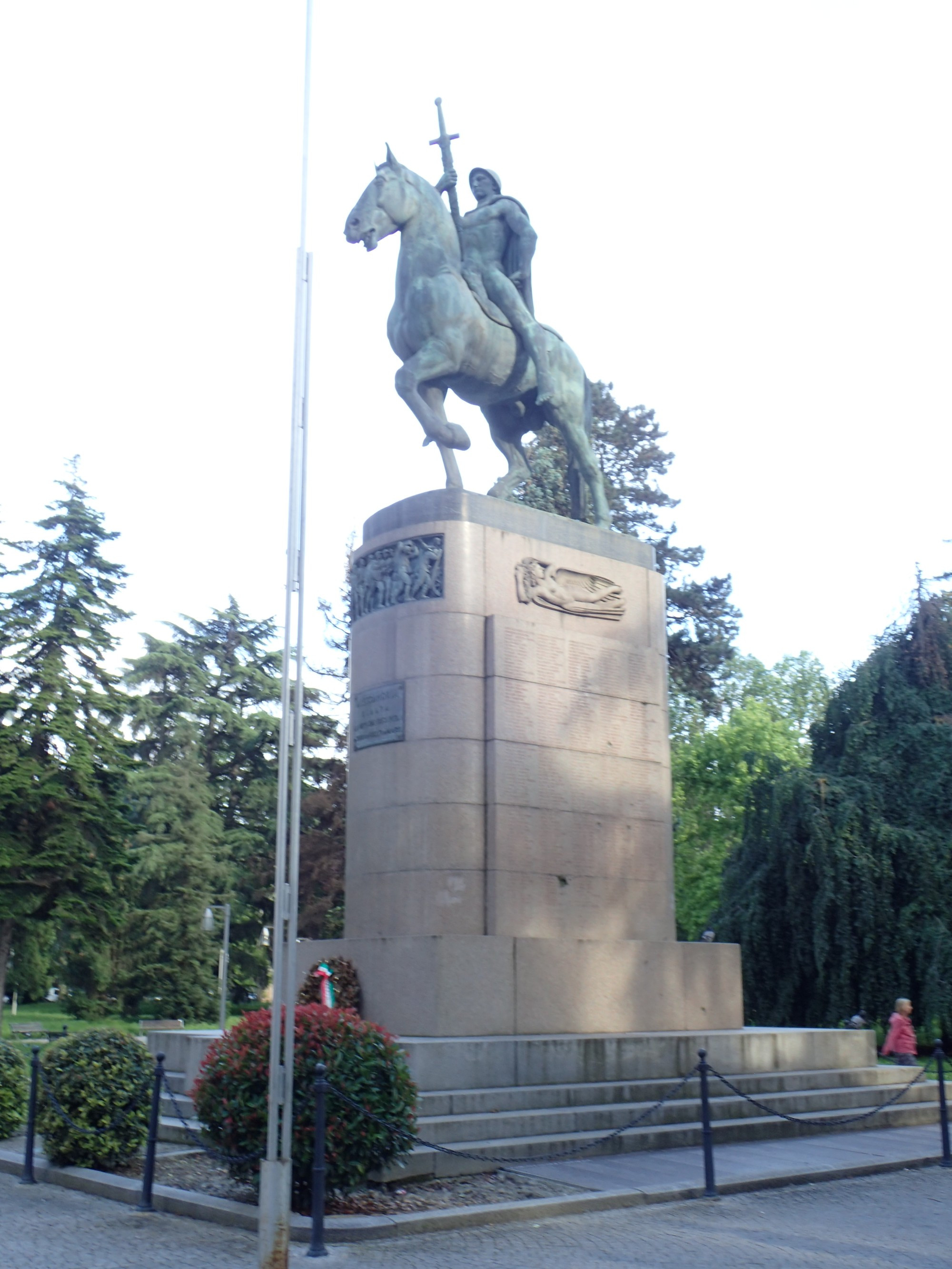 Monumento Caduti 1' Guerra Mondiale, Италия