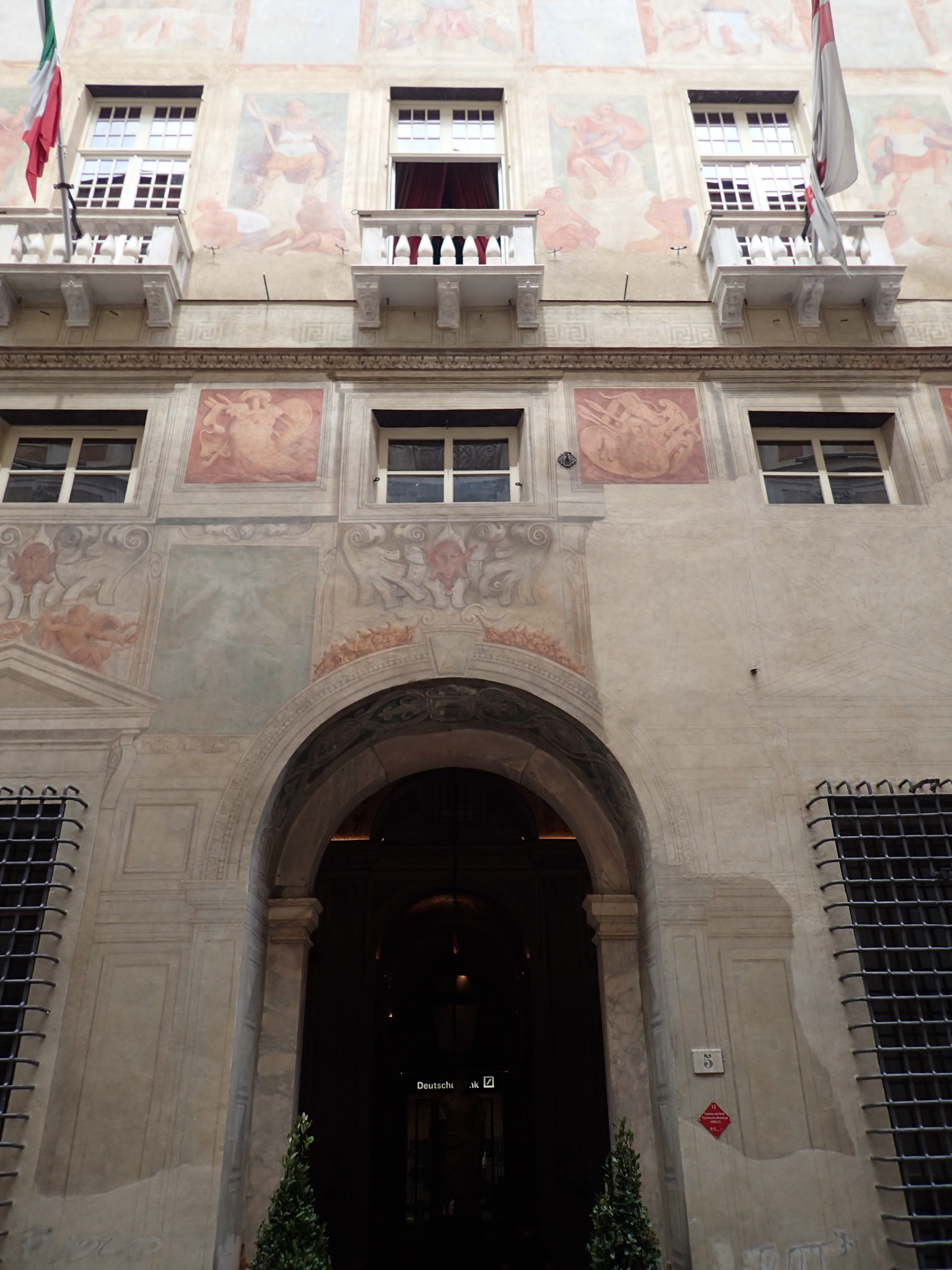 Palazzo Via Garibaldi 5, Italy