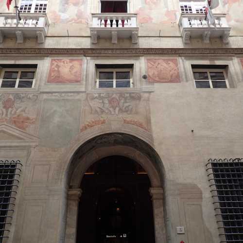 Palazzo Via Garibaldi 5, Italy