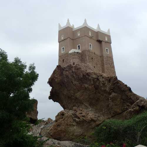 Alguwizi Fortress, Yemen