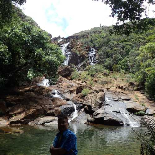 Wadiana Waterfalls, Новая Каледония о-в