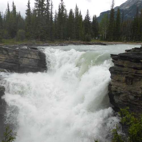 Athabasca falls, Канада