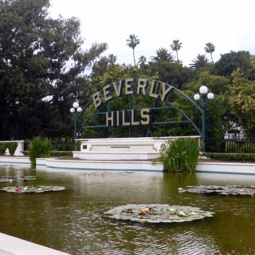 Beverly Hills photo