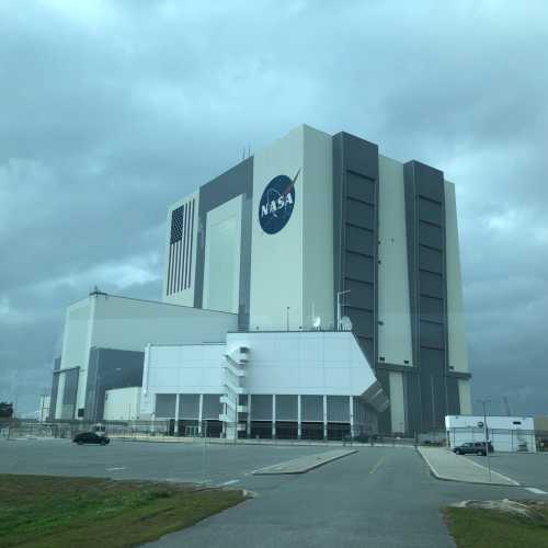 NASA Space Center Bus Tours, США