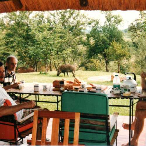 Braekfast in Lodge @ Victoria Falls 1997