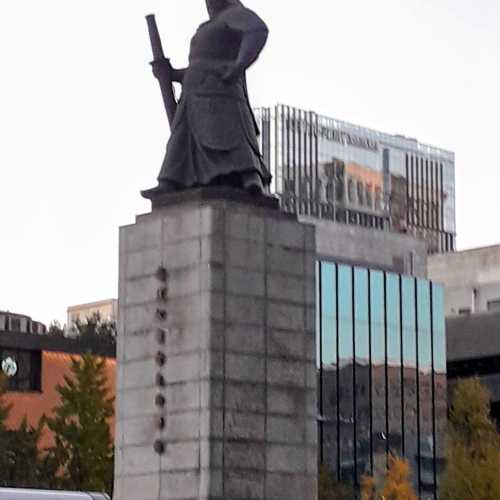 Statue of Admiral Yi Sun Sin, Seoul, South Korea
