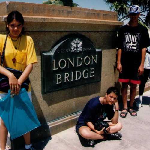 London Bridge, США