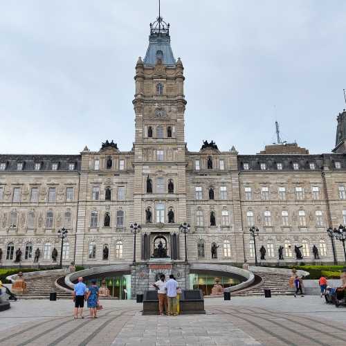 Quebec legislative building