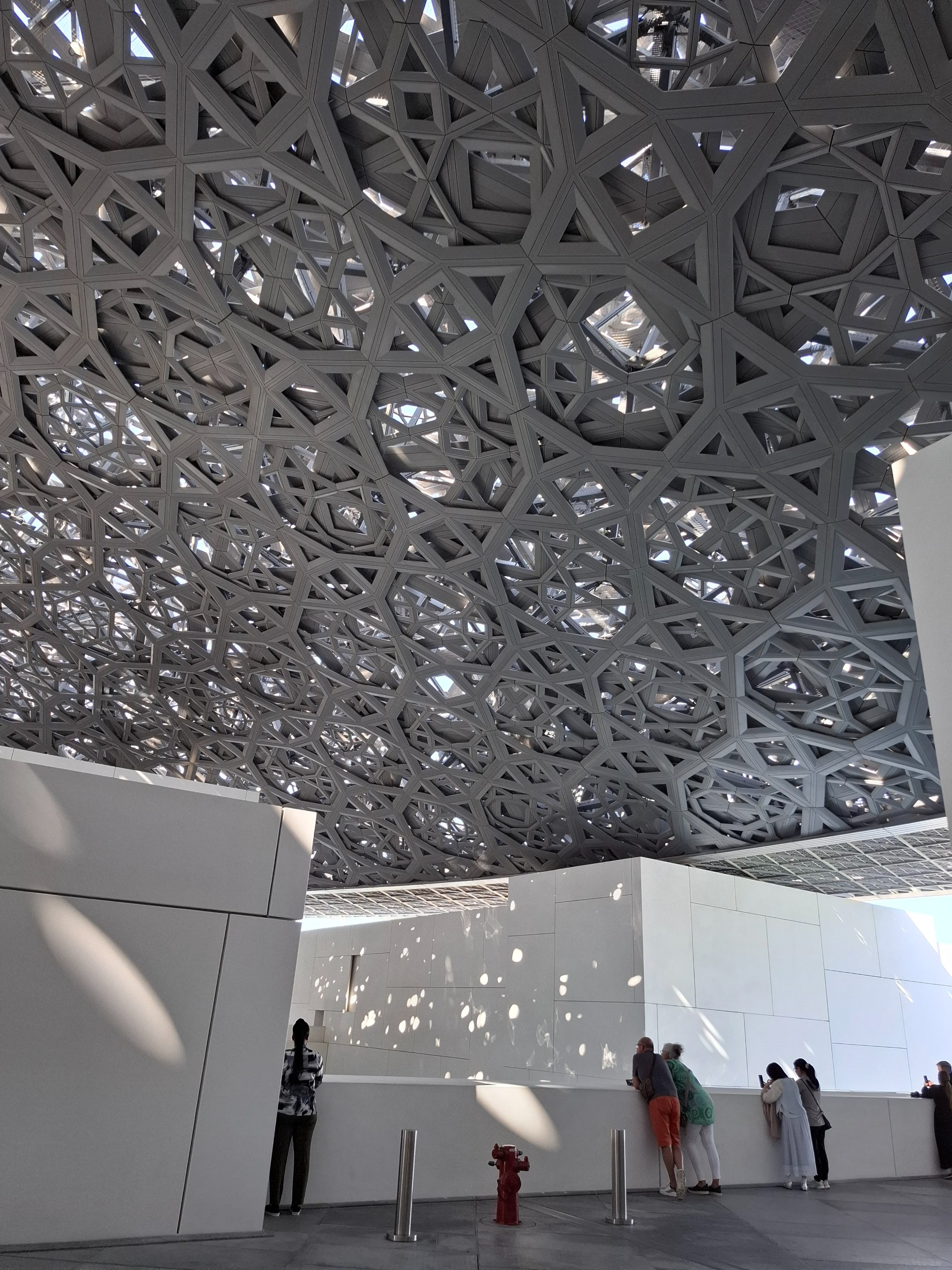 Louvre Abu Dhabi, О.А.Э.