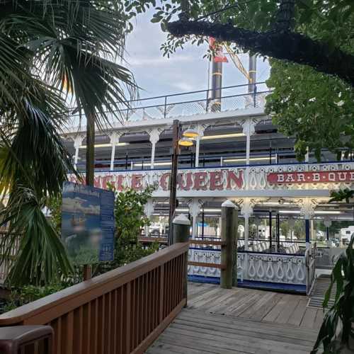 Jungle Queen Riverboat, США