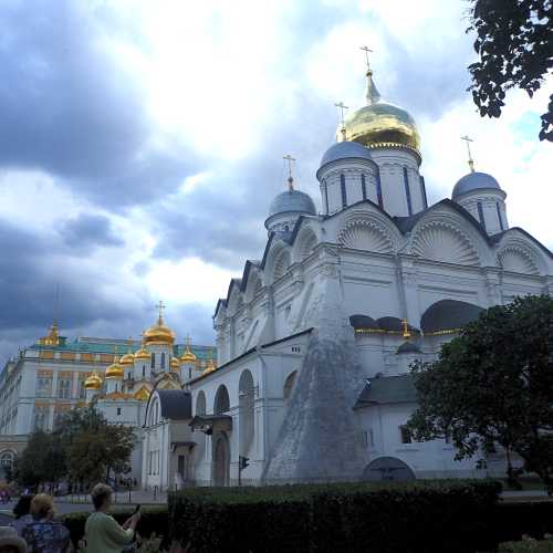 Gold domed royal churches used by Russia Czars in the Kremlin fortress, Moscow, Russia