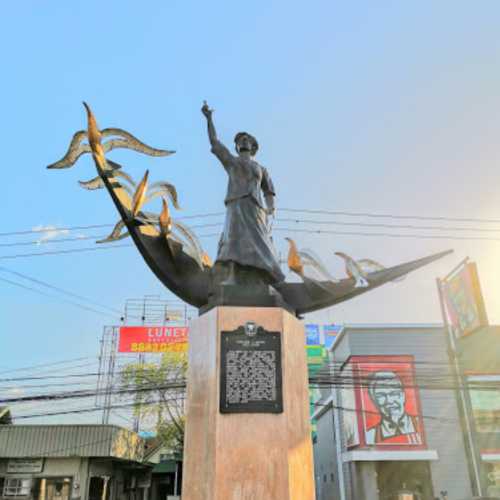 Monument Cory Aquino, Philippines