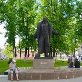 Памятник Ф.И. Шаляпину photo