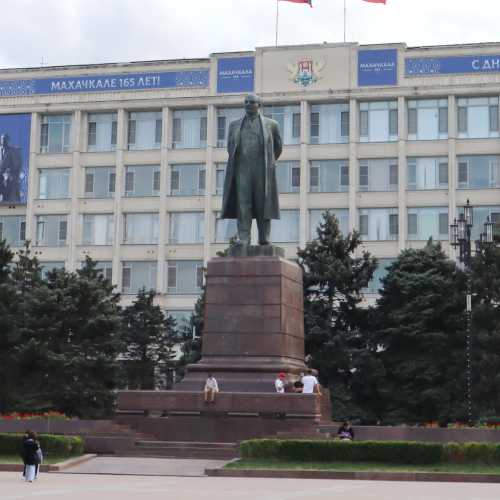 Памятник В. И. Ленину photo