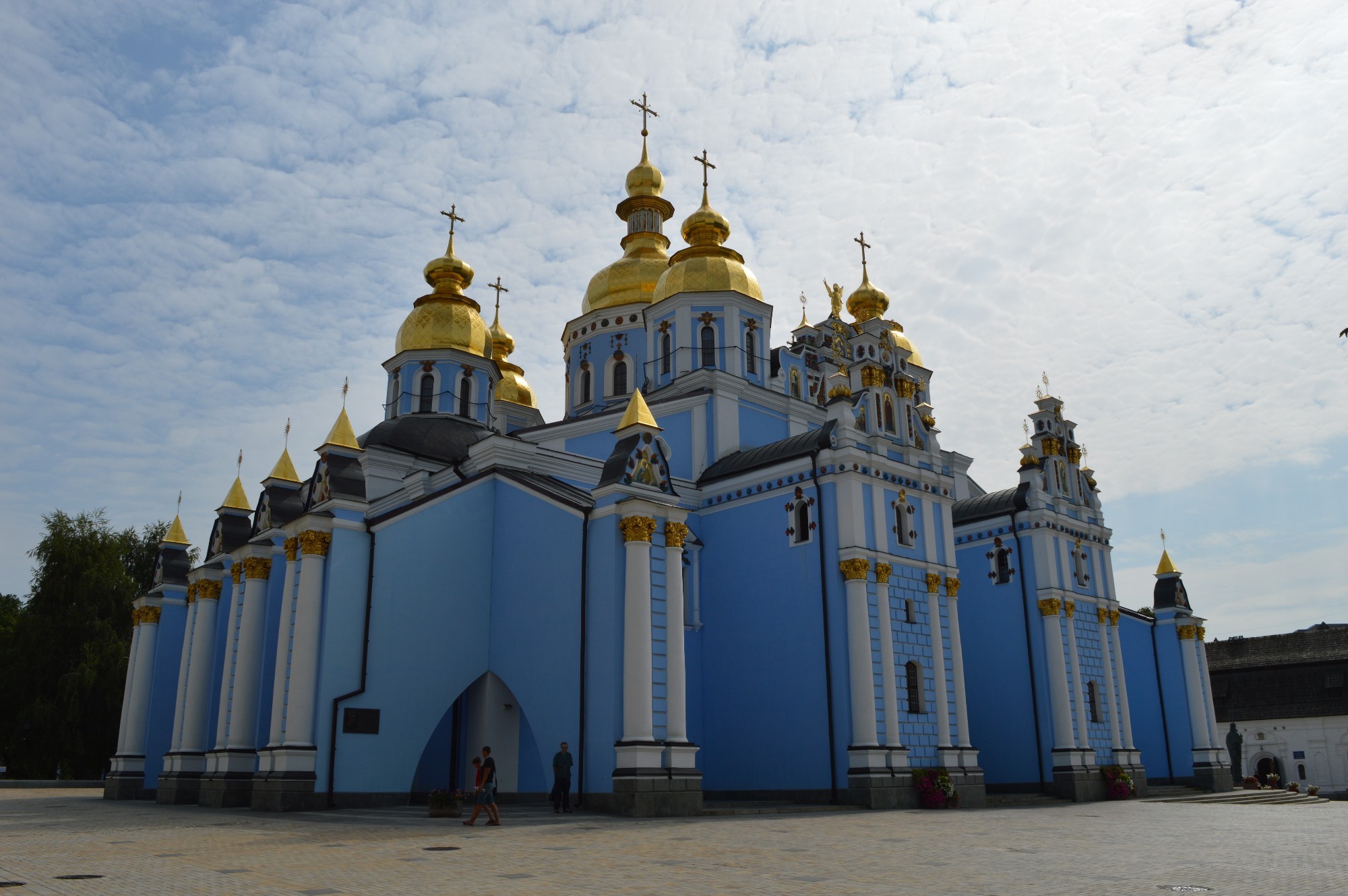 Киев, Михайловский Златоверхий монастырь