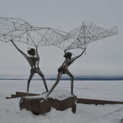 Петрозаводск, скульптура «Рыбаки», Онежская набережная. 