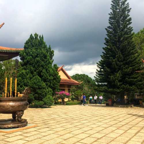 Truc Lam Zen Pagoda, Вьетнам