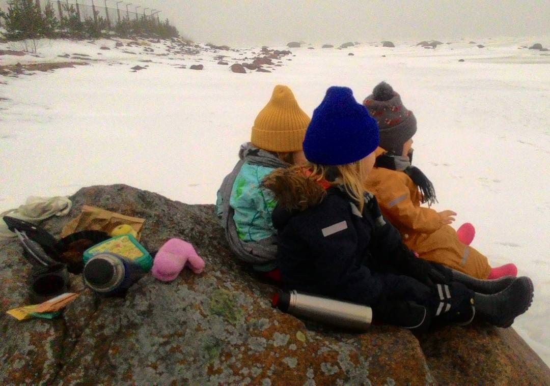 Полярники перекусывают перед открытием Южного полюса