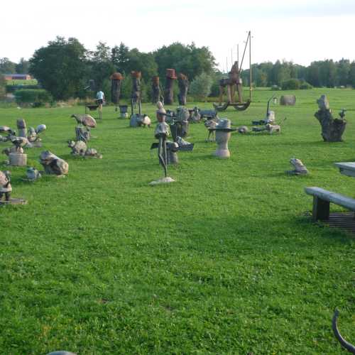Выставка каменных скульптур в Сталбе, Латвия