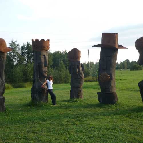 Выставка каменных скульптур в Сталбе, Латвия