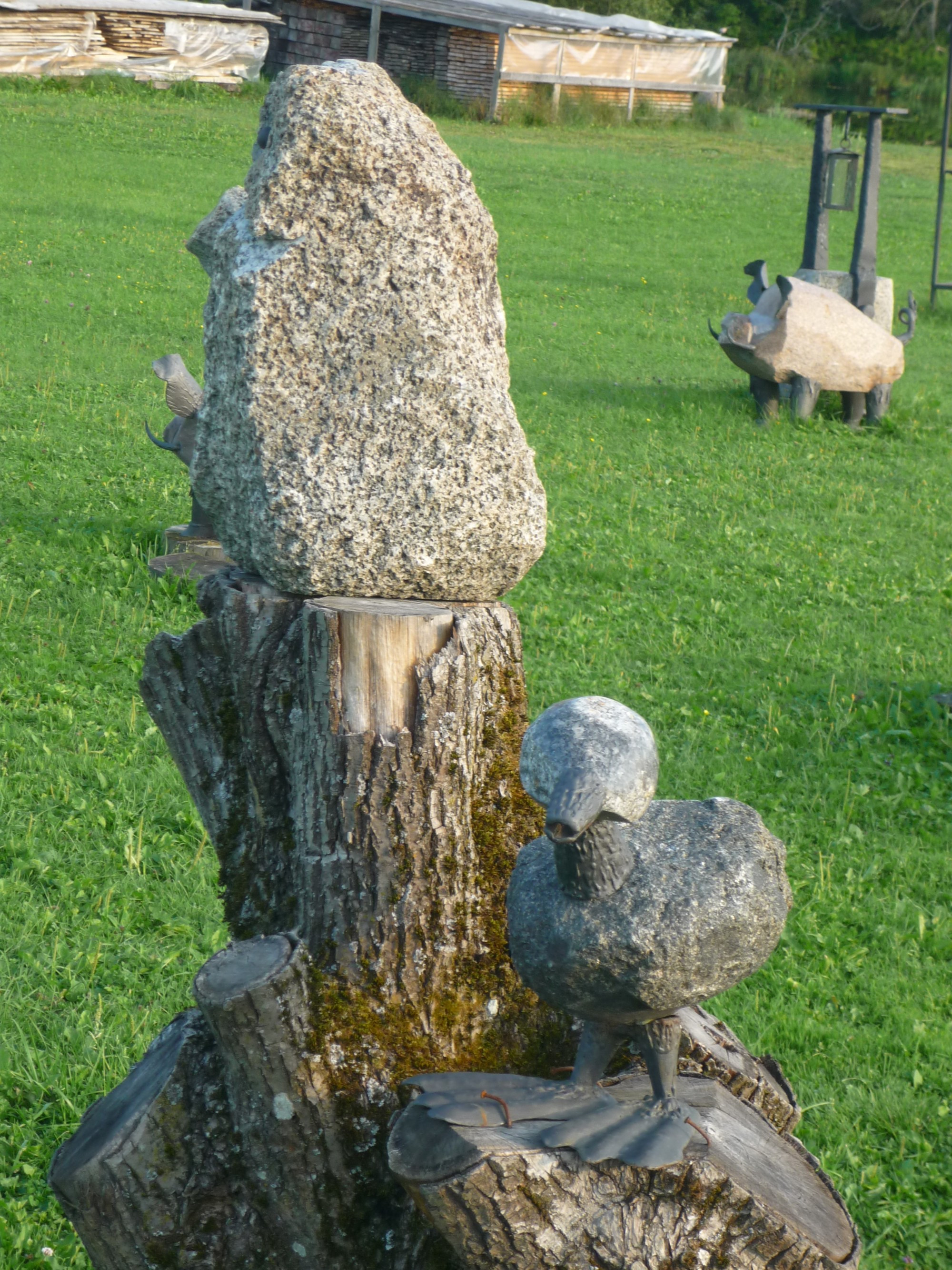 Выставка каменных скульптур в Сталбе, Latvia