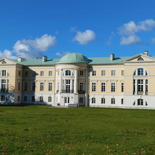 Дворец Межотне, Latvia