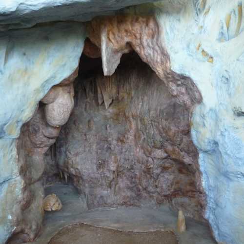 Пещера апостола Павла, Греция