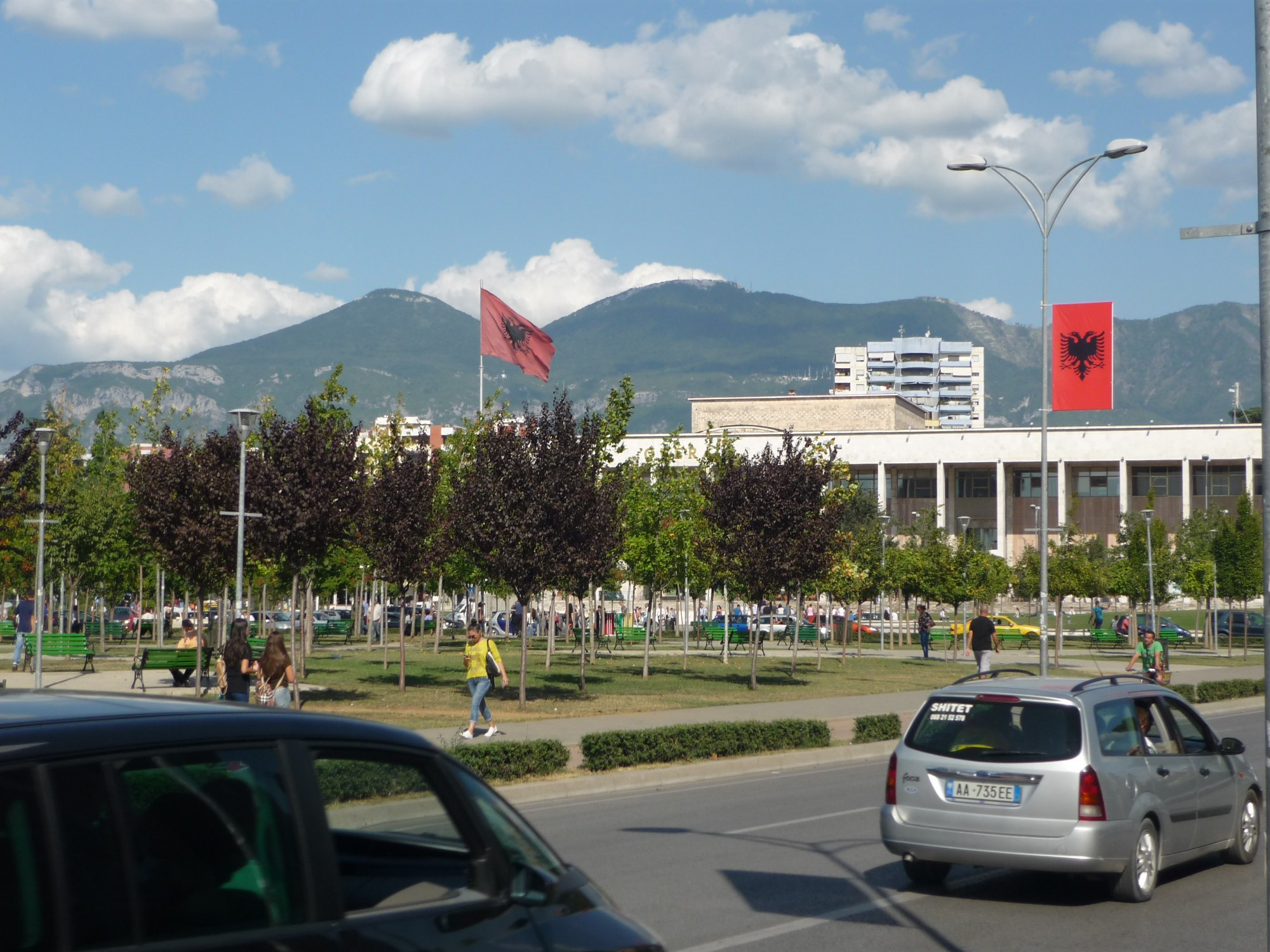 Тирана, Албания