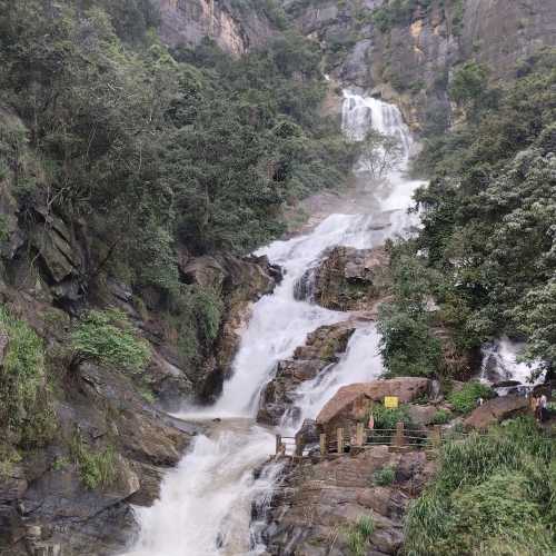 Водопад Равана, Шри-Ланка