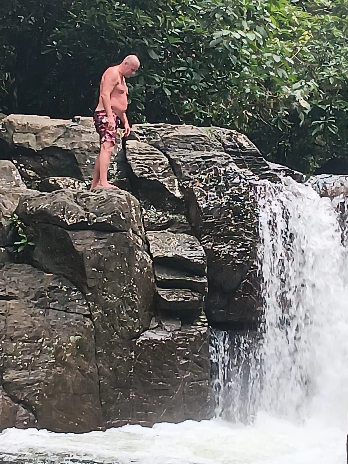 Водопад Полгампола, Sri Lanka