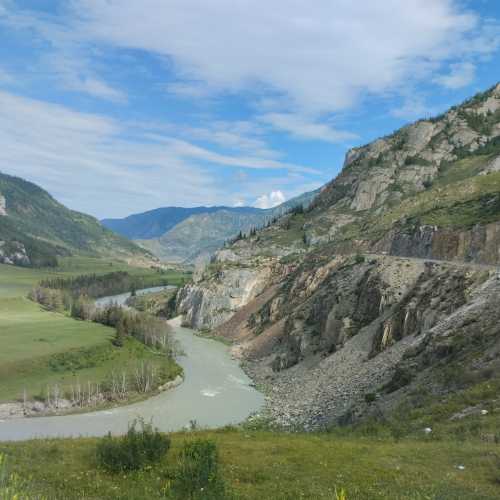 Памятник Водителям Чуйского Тракта, Russia