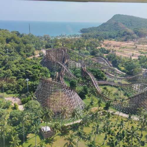 Американские горки на Ананасовом острове, Vietnam