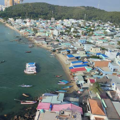 Сунсет Таун, Vietnam