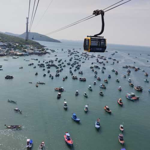 Сунсет Таун, Vietnam