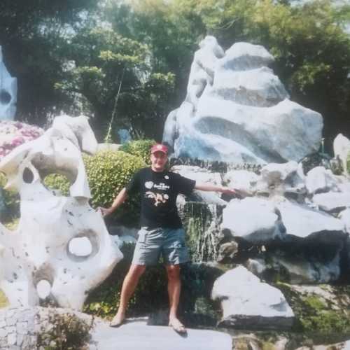 Парк миллионолетних камней и крокодиловая ферма, Таиланд