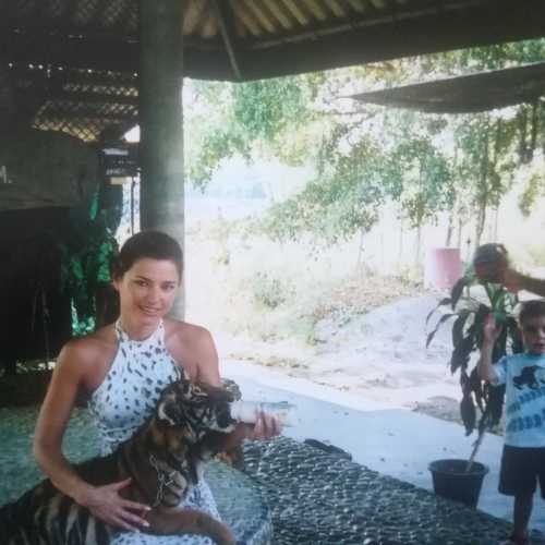 Парк миллионолетних камней и крокодиловая ферма, Таиланд