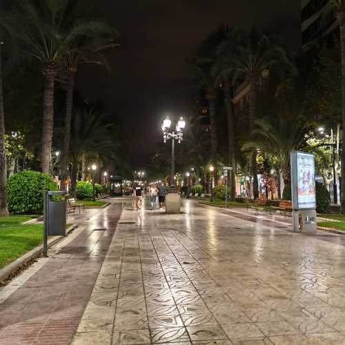 Аликанте, Испания