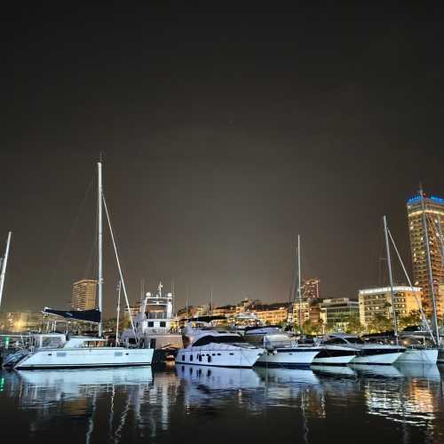 Порт Аликанте, Испания