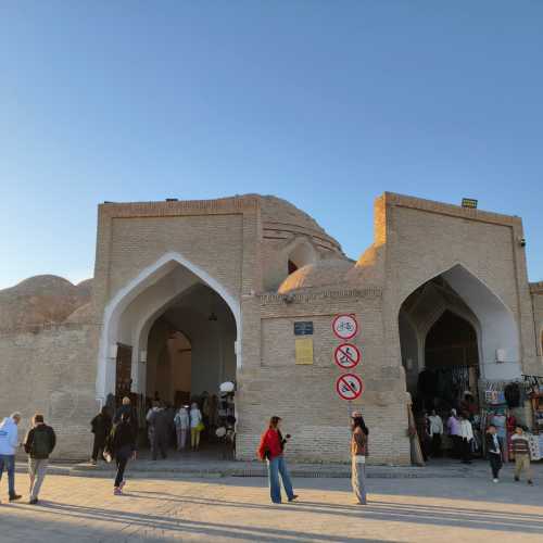 Токи Тельпак-Фурушон, Узбекистан